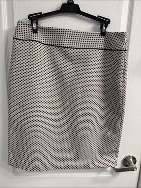 Isabella Demarco Tahari Levine Cream Pencil Skirt with Black Dot Texture